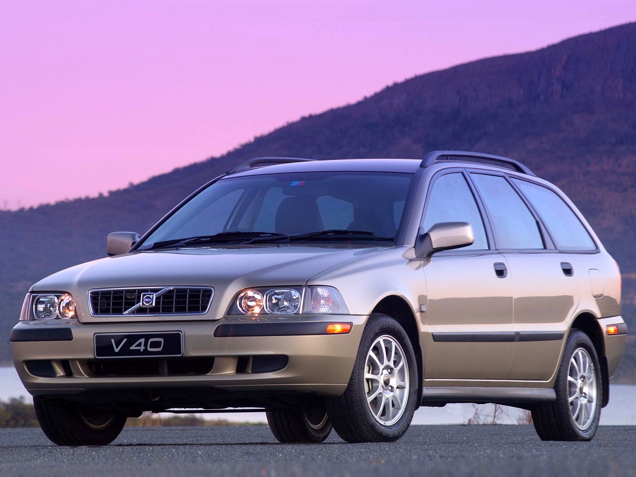 Volvo V40
