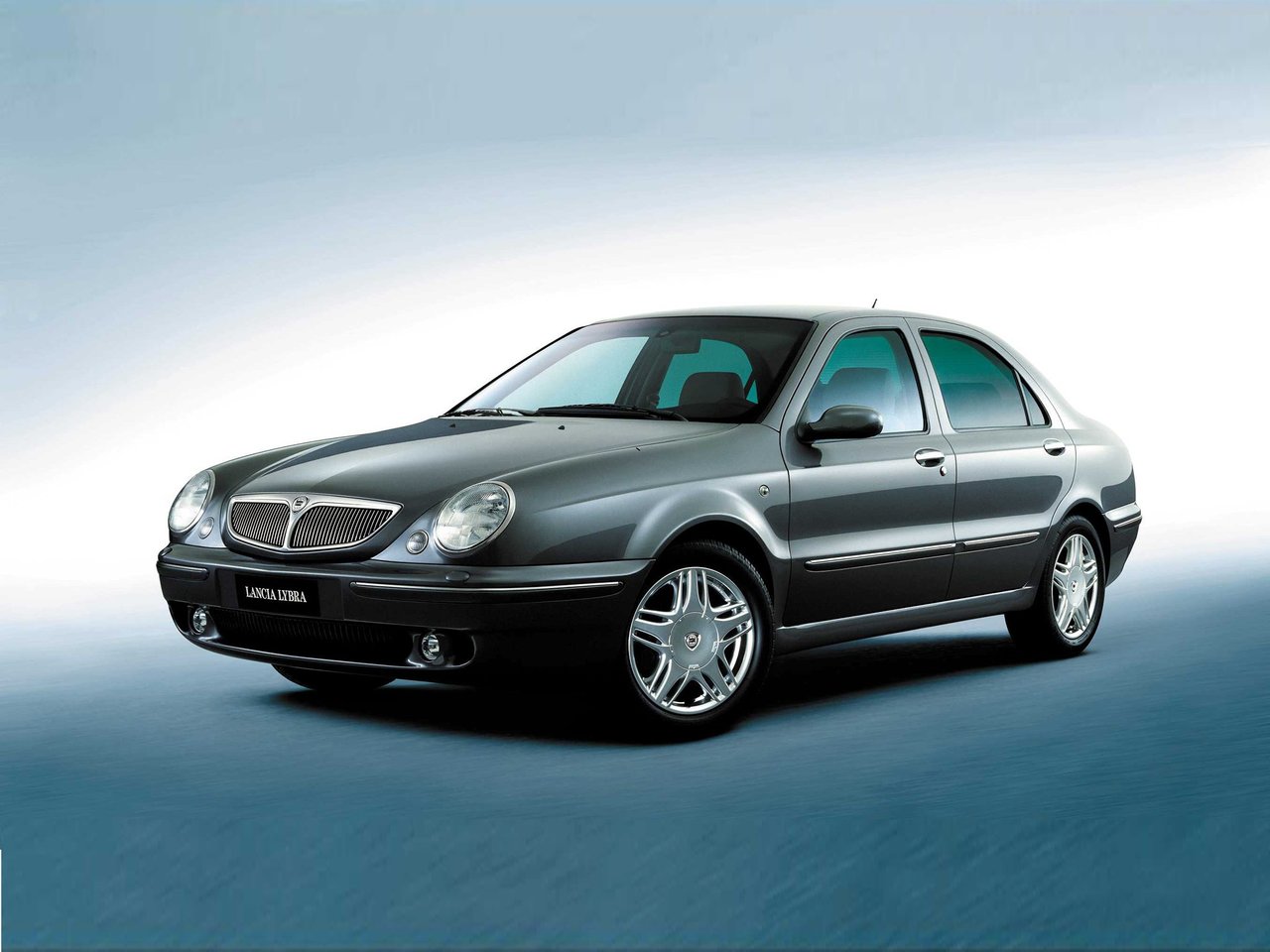 Lancia Lybra