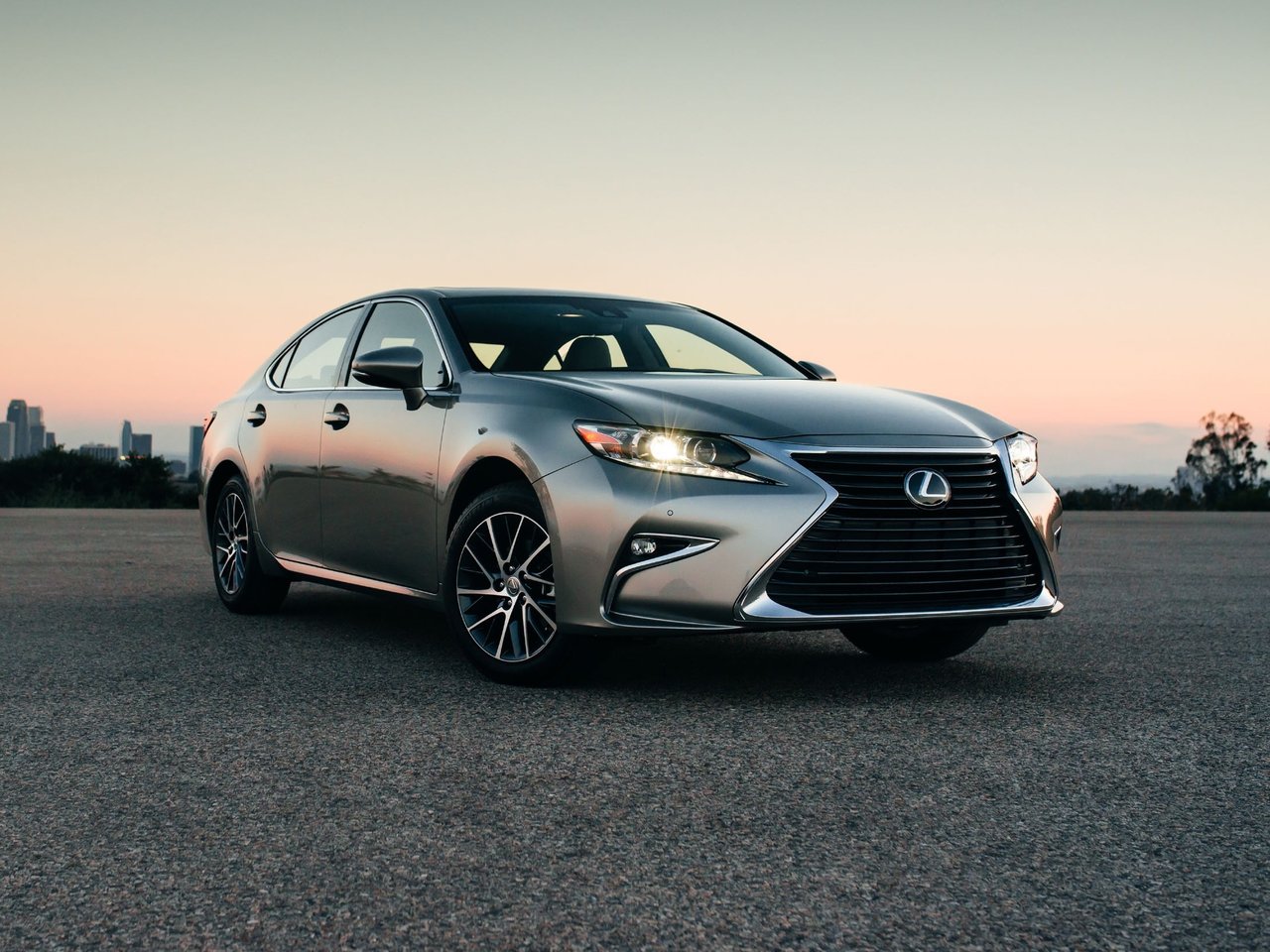 Lexus ES