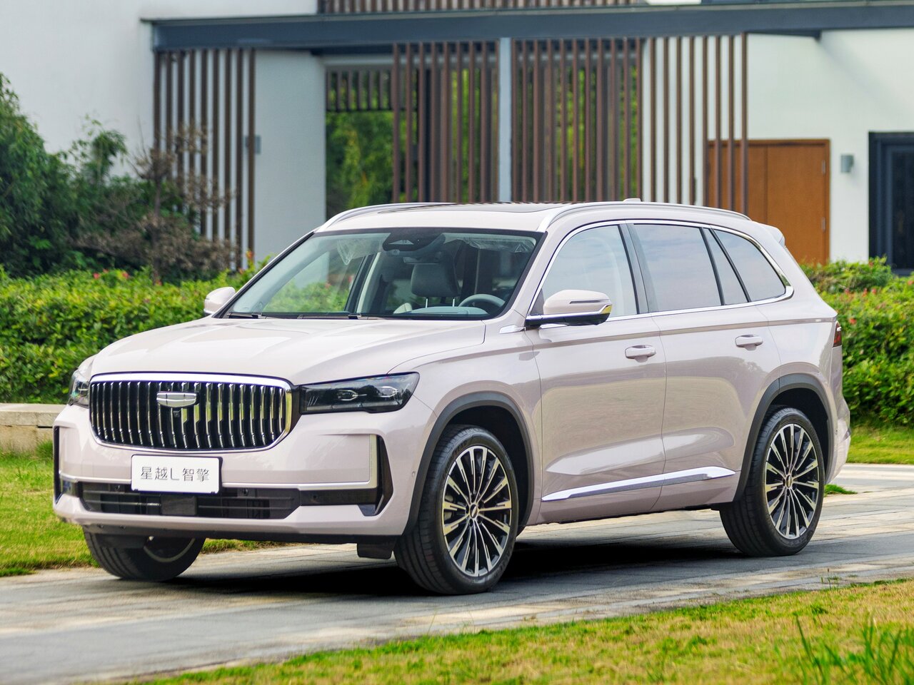 Geely Xingyue L