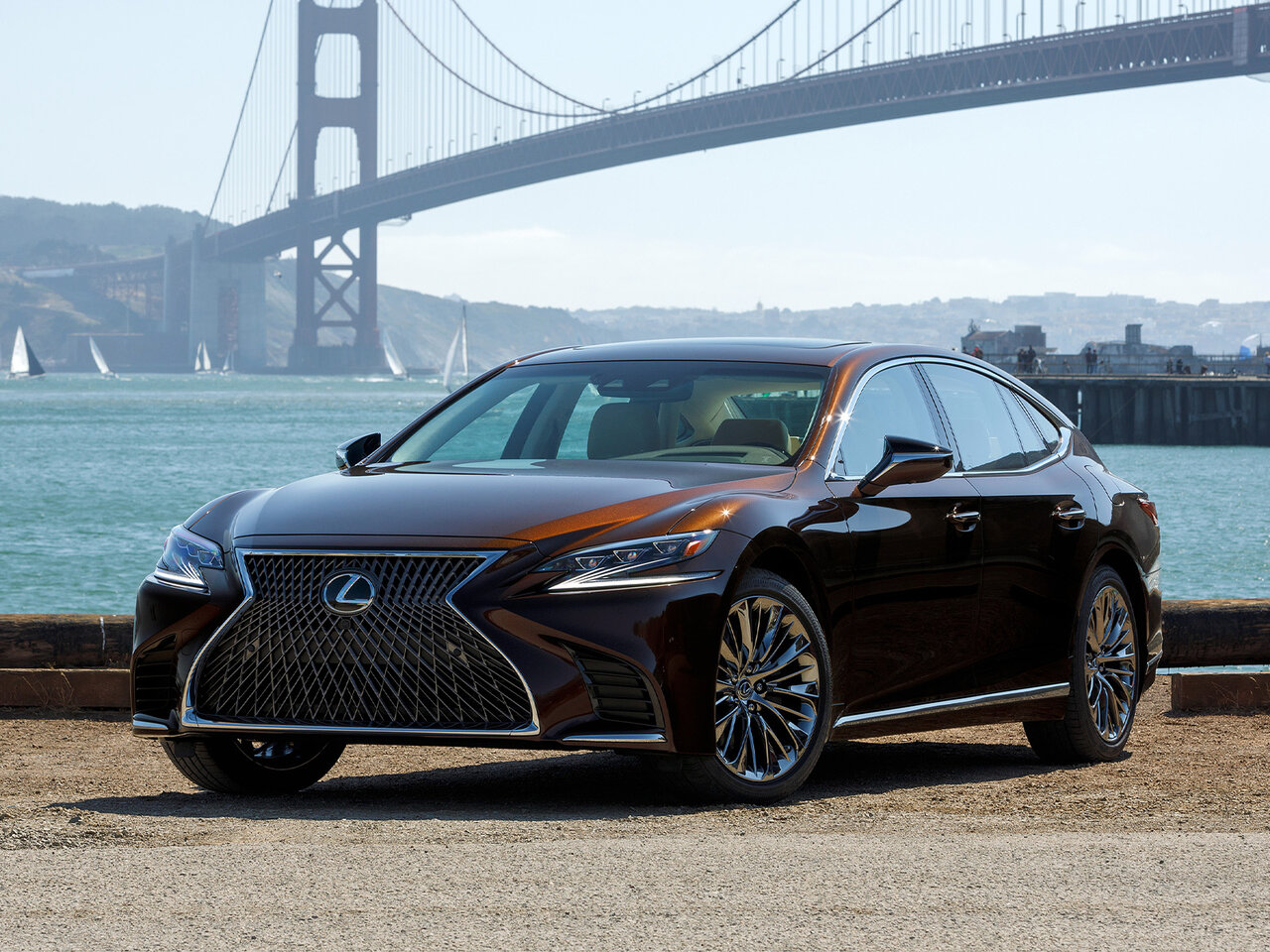 Lexus LS