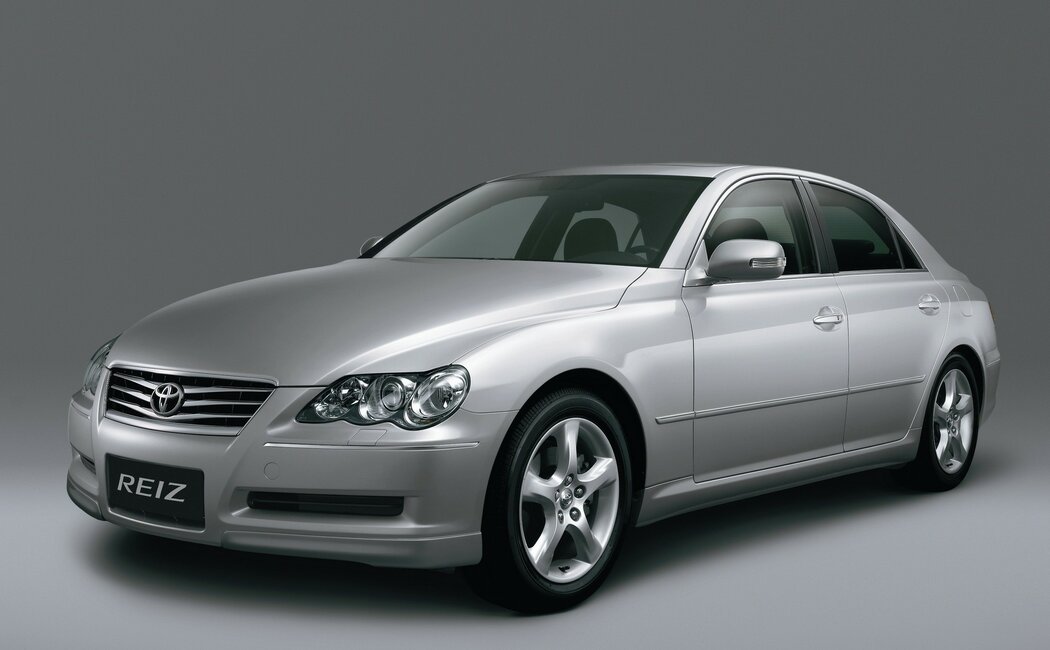 Toyota Reiz