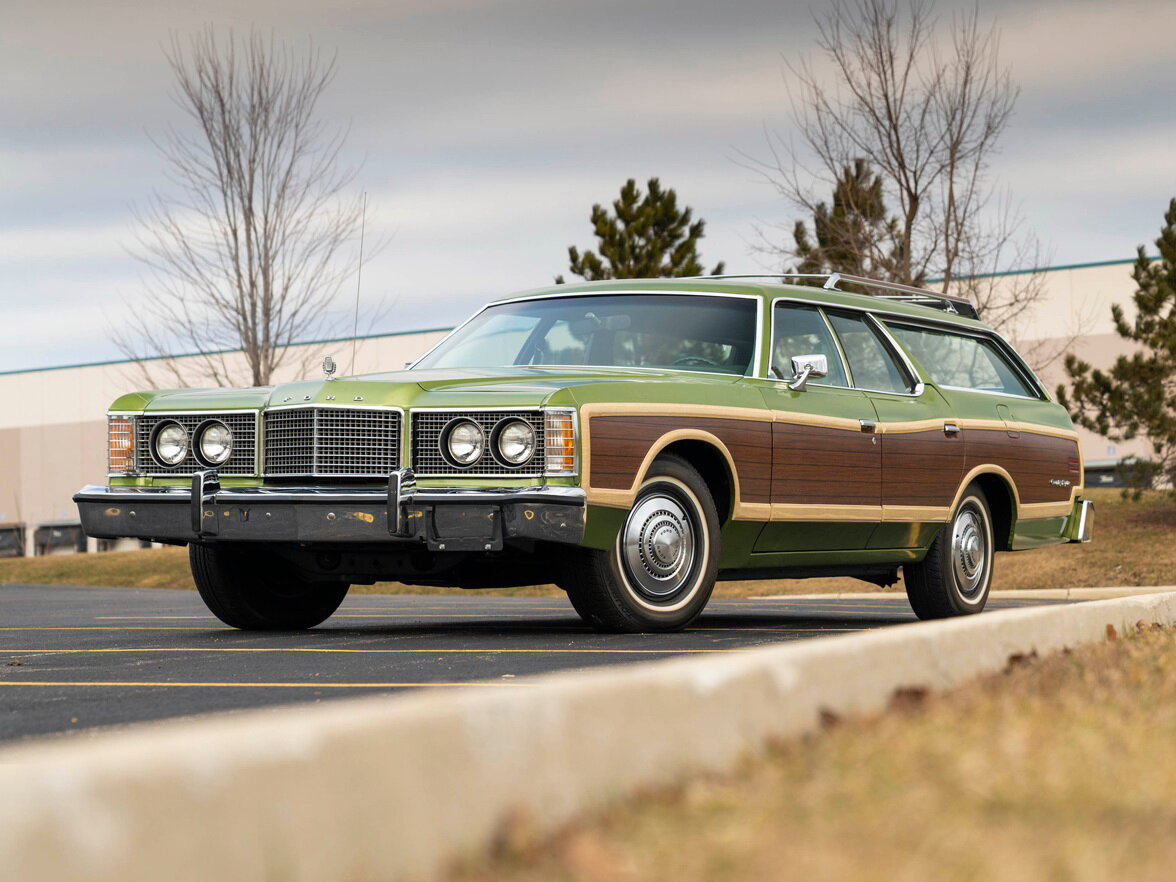 Ford LTD Country Squire
