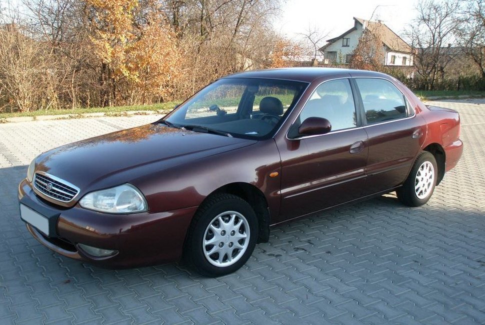 Kia Clarus