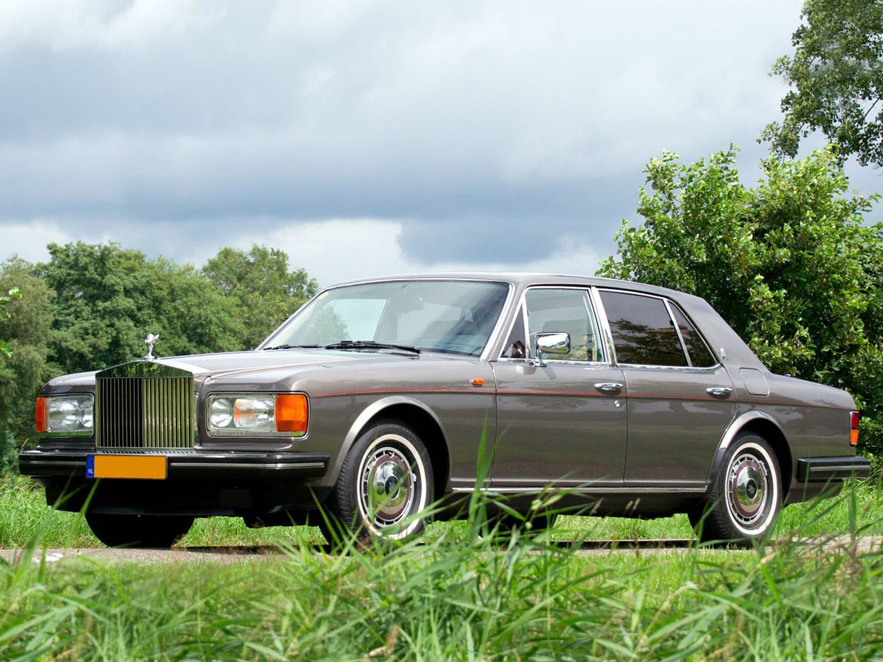 Rolls-Royce Silver Spirit