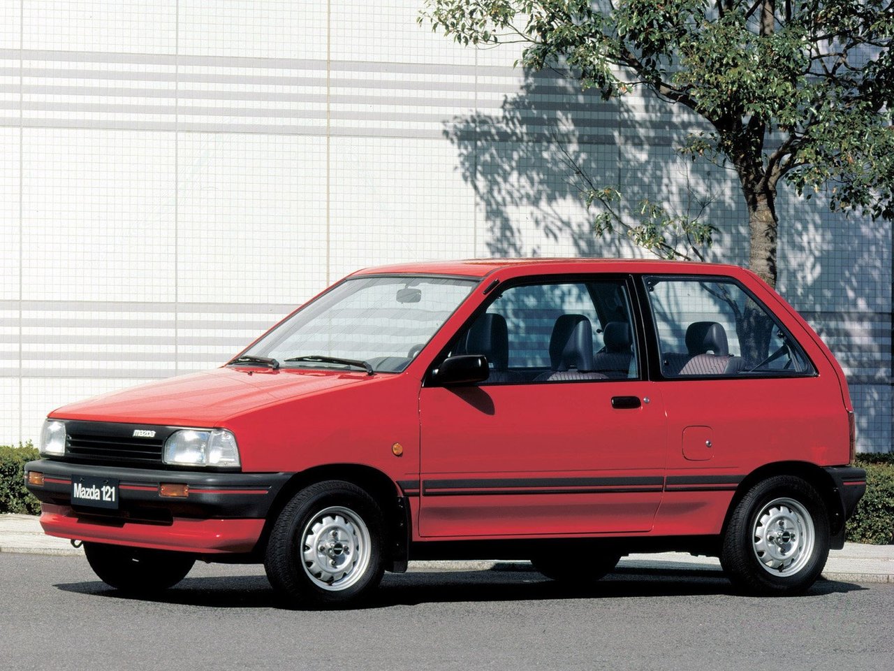 Mazda 121