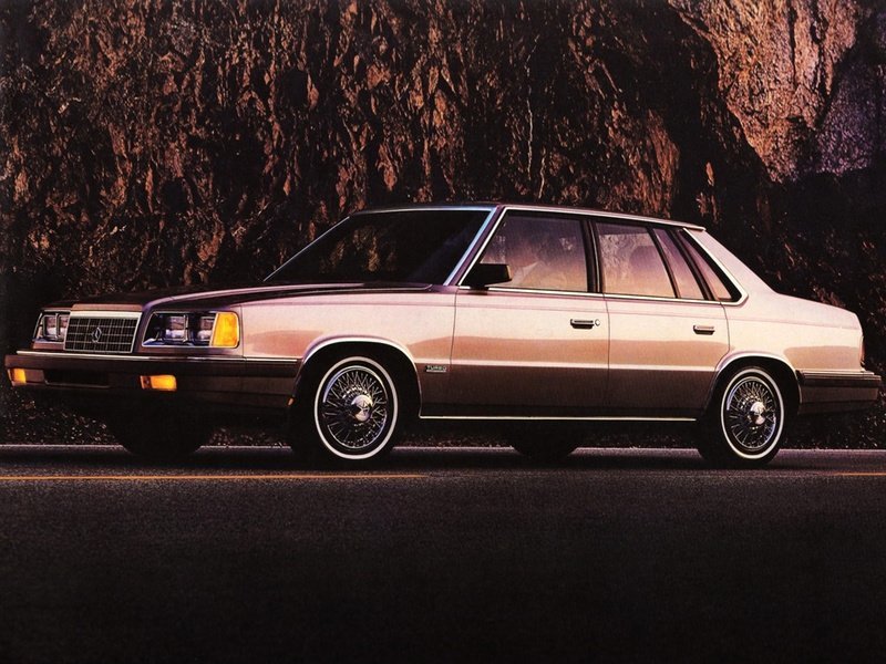 Plymouth Caravelle