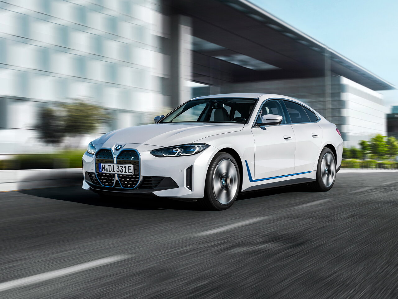 BMW i4