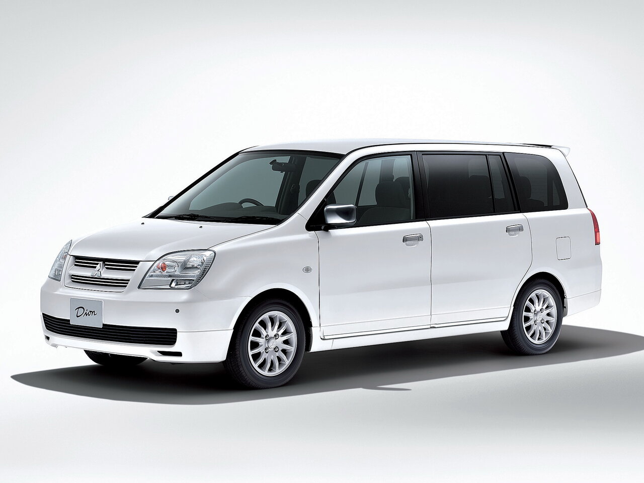Mitsubishi Dion