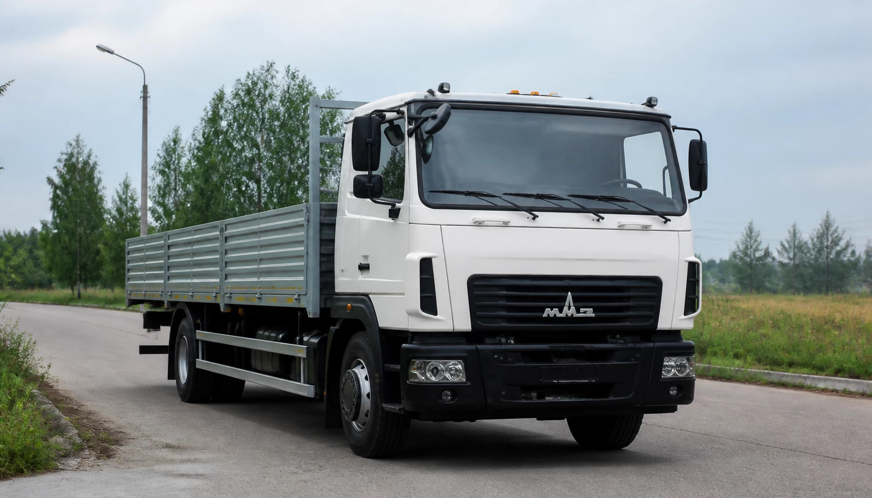 МАЗ 555026