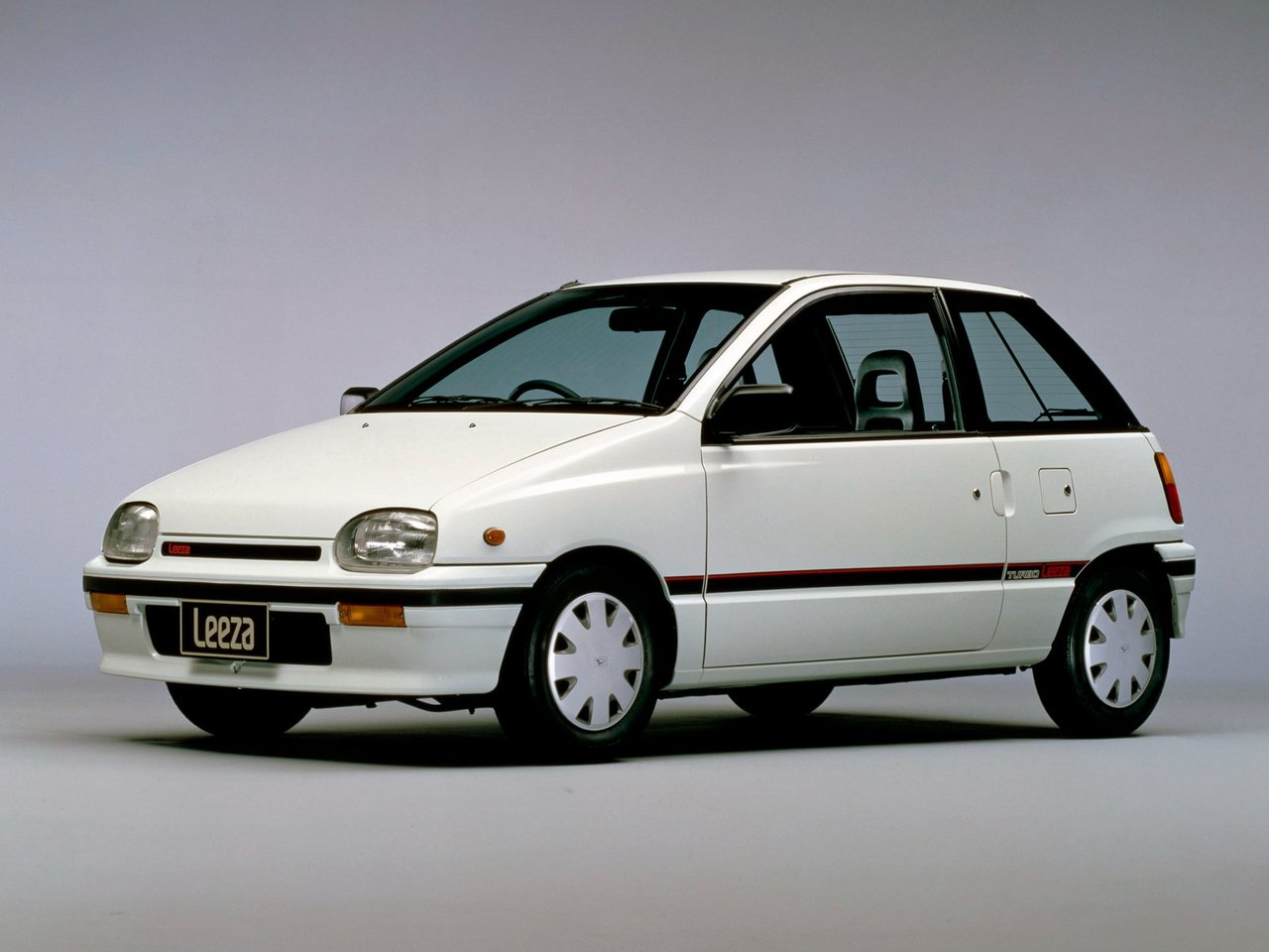 Daihatsu Leeza