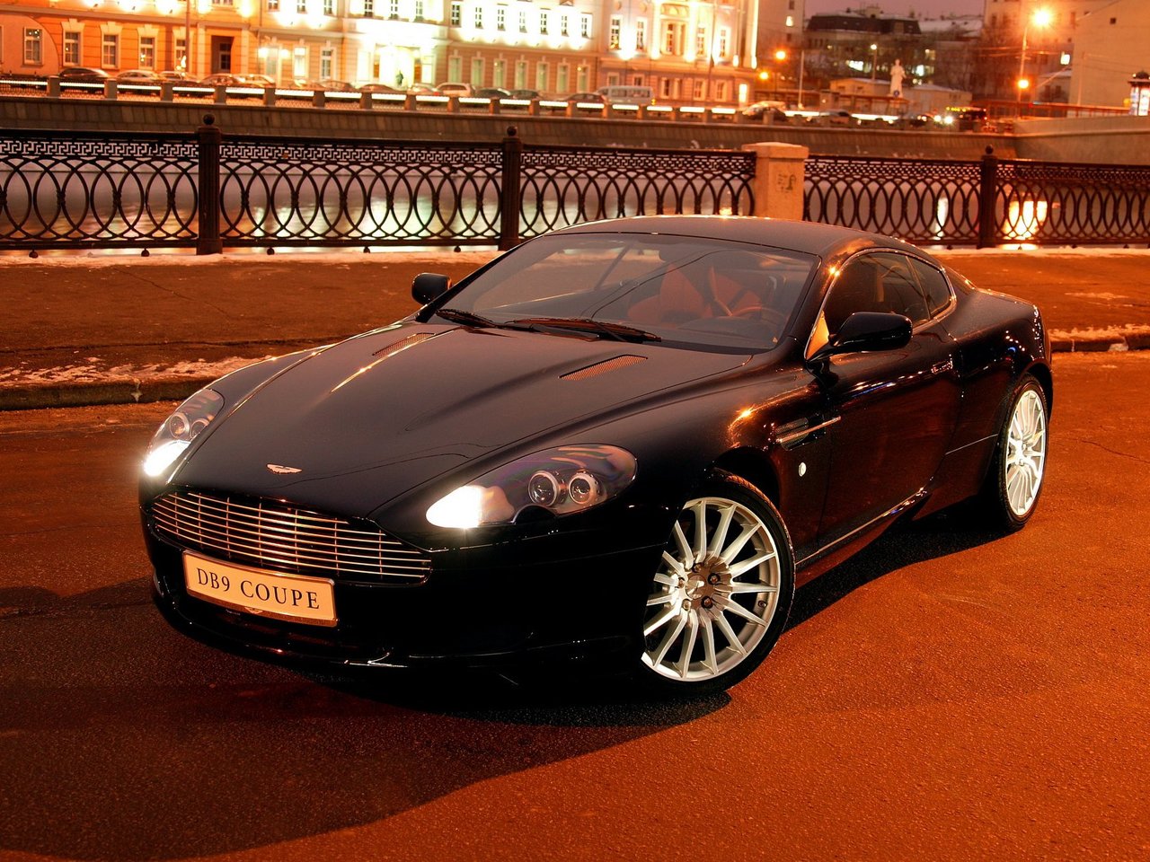 Aston Martin DB9