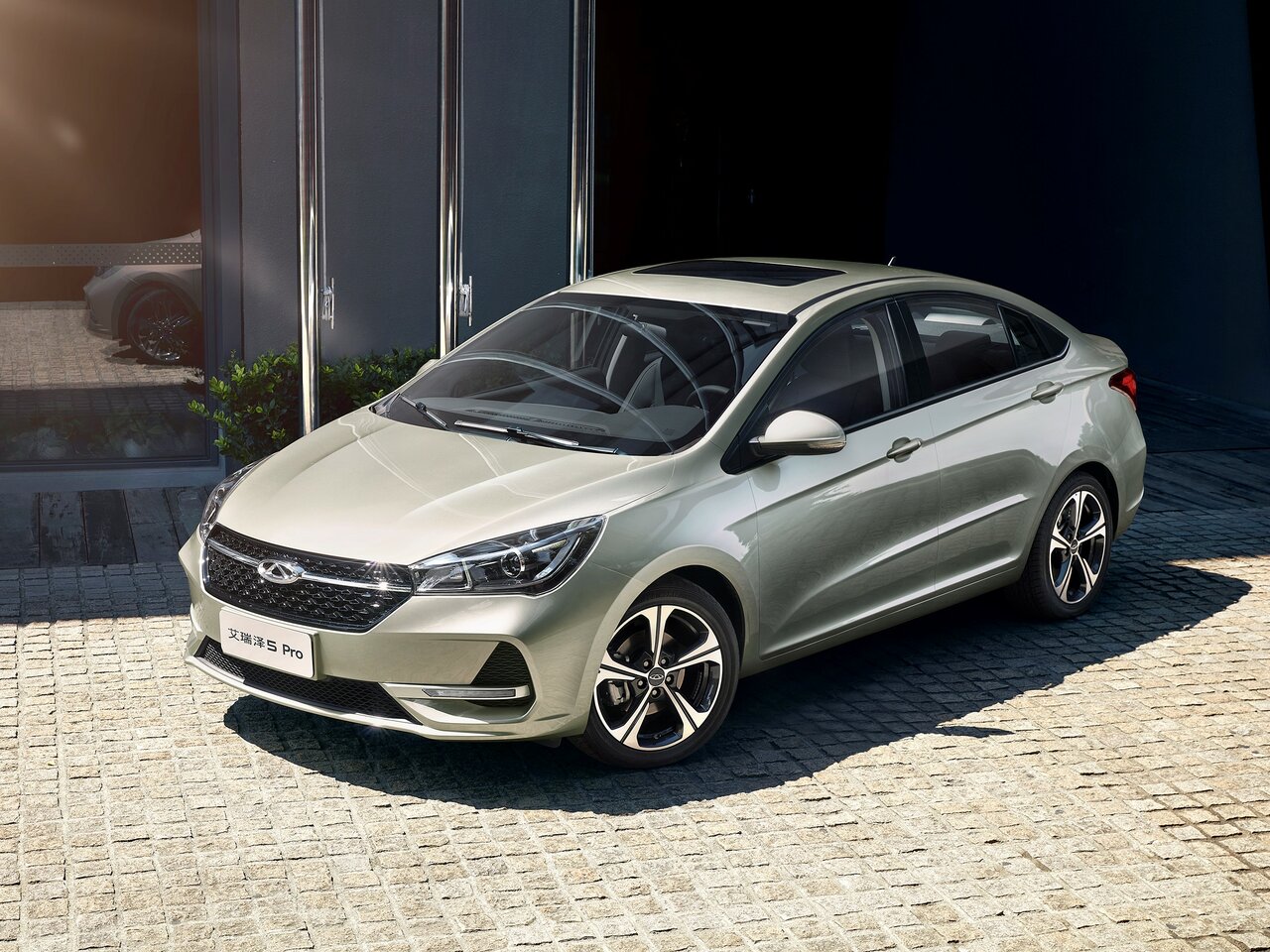Chery Arrizo 5