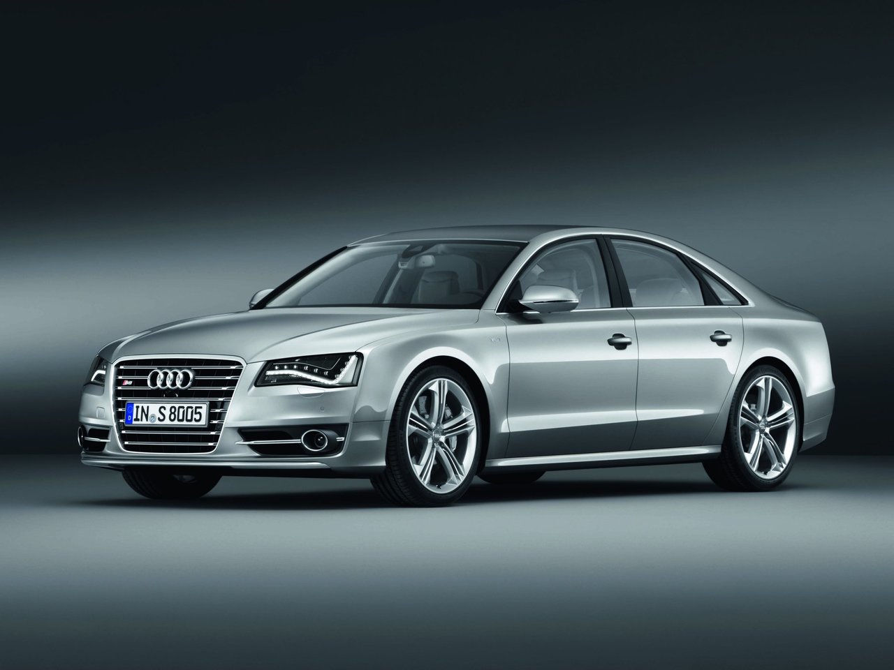 Audi S8