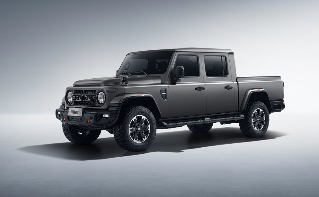 212 Explorer 01