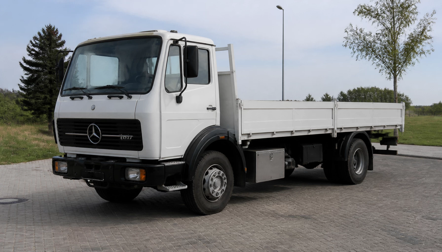 Mercedes-Benz 1517