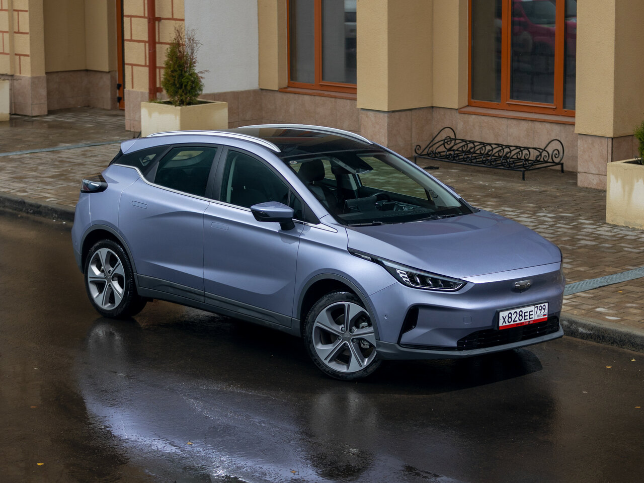 Geely Geometry C