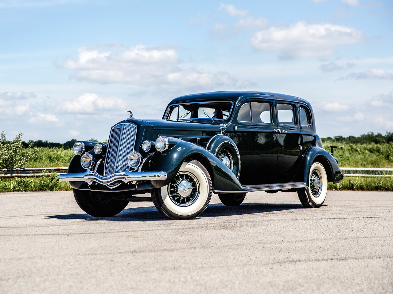 Pierce-Arrow Pierce-Arrow Twelve