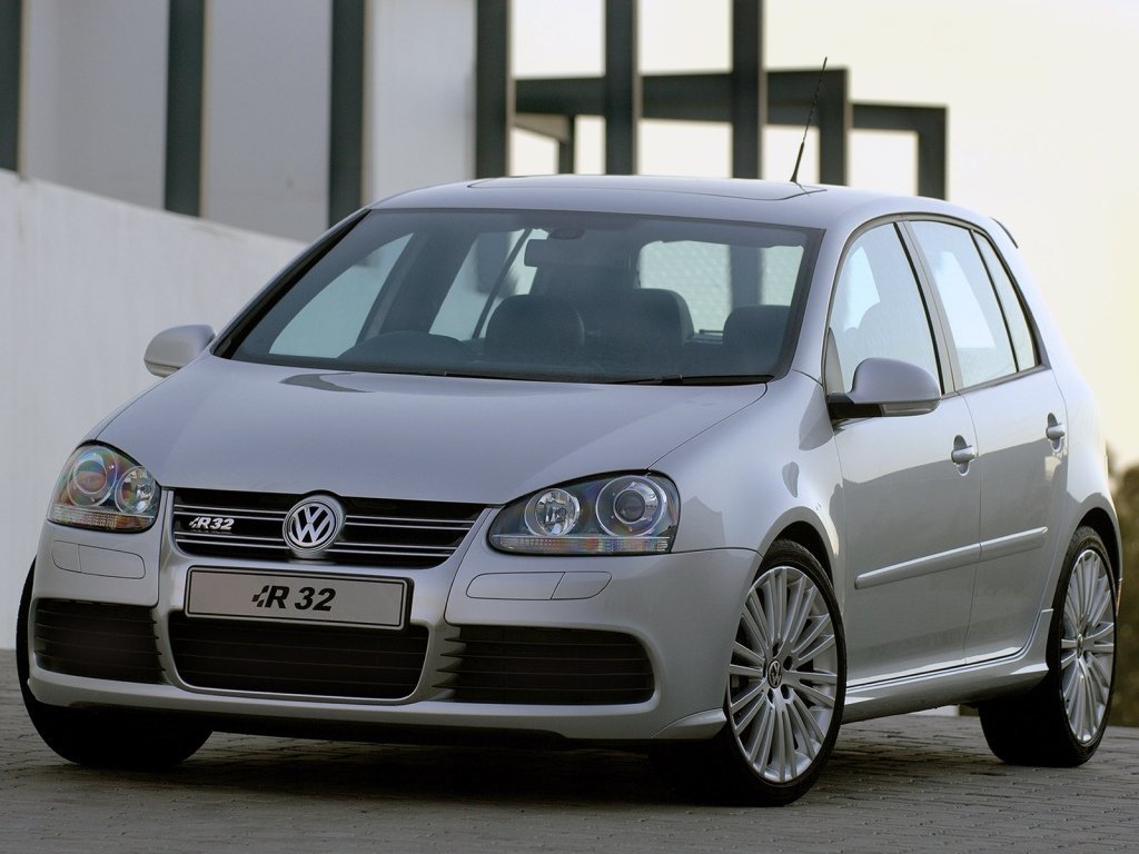 Volkswagen Golf R32
