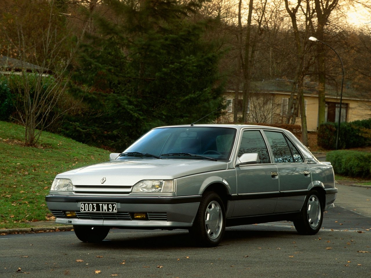 Renault 25