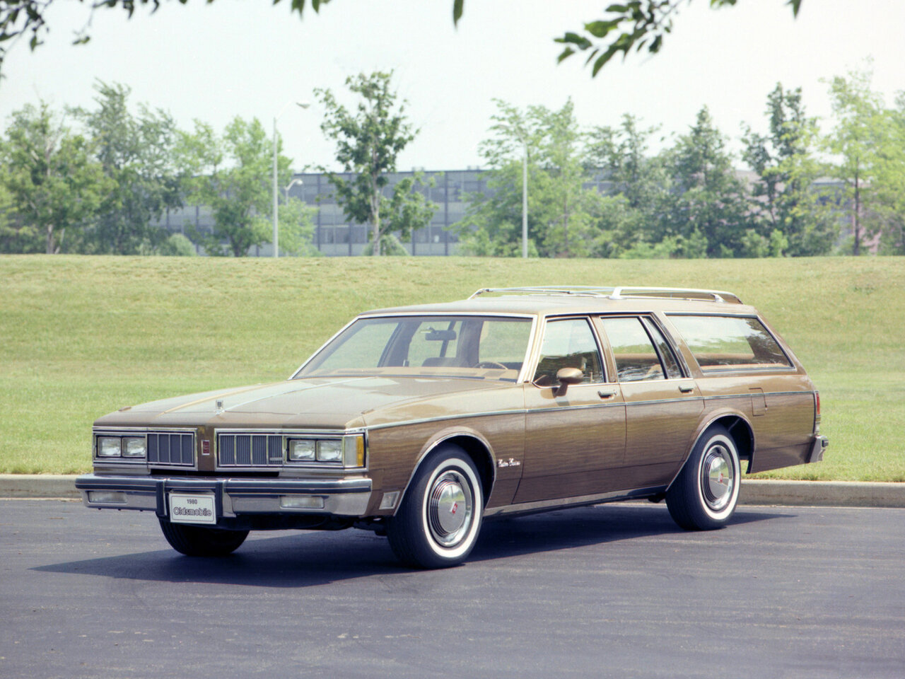 Oldsmobile Custom Cruiser