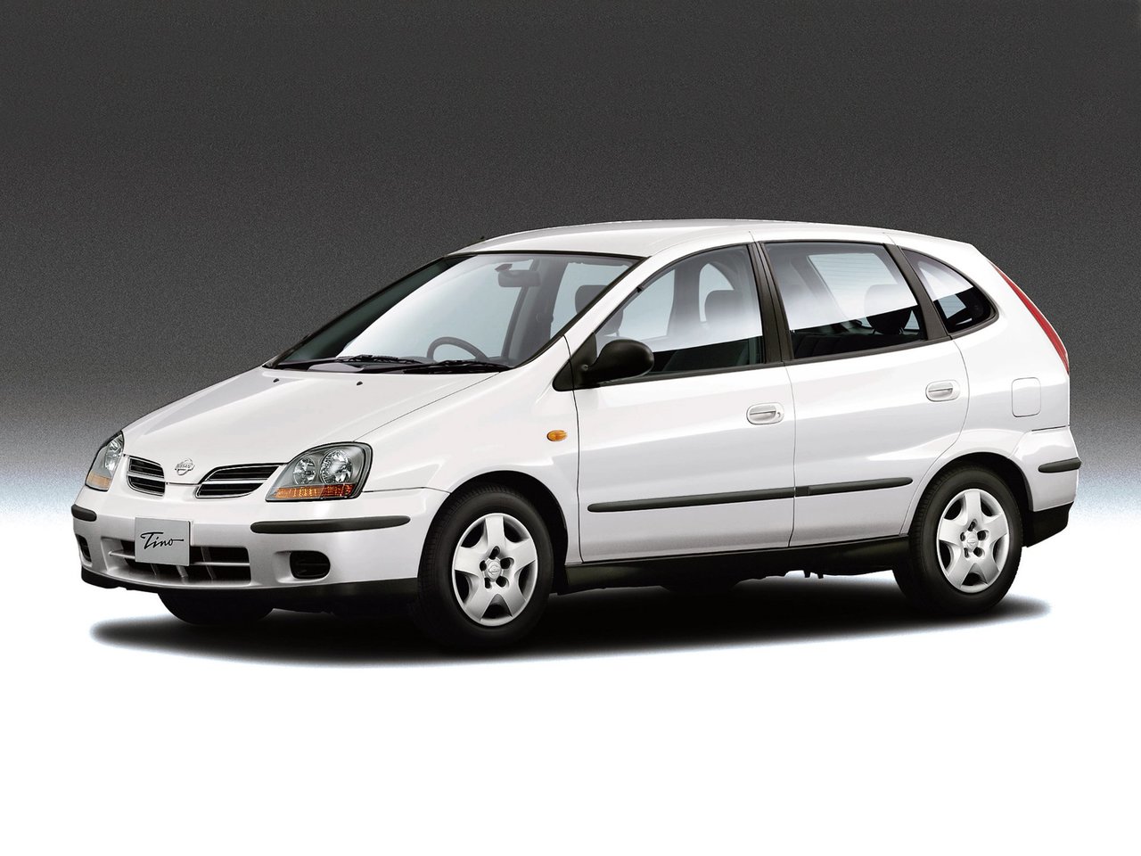 Nissan Tino