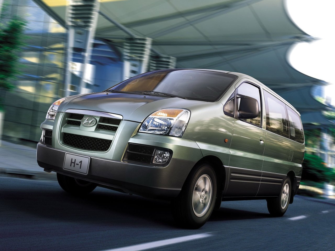 Hyundai H-1