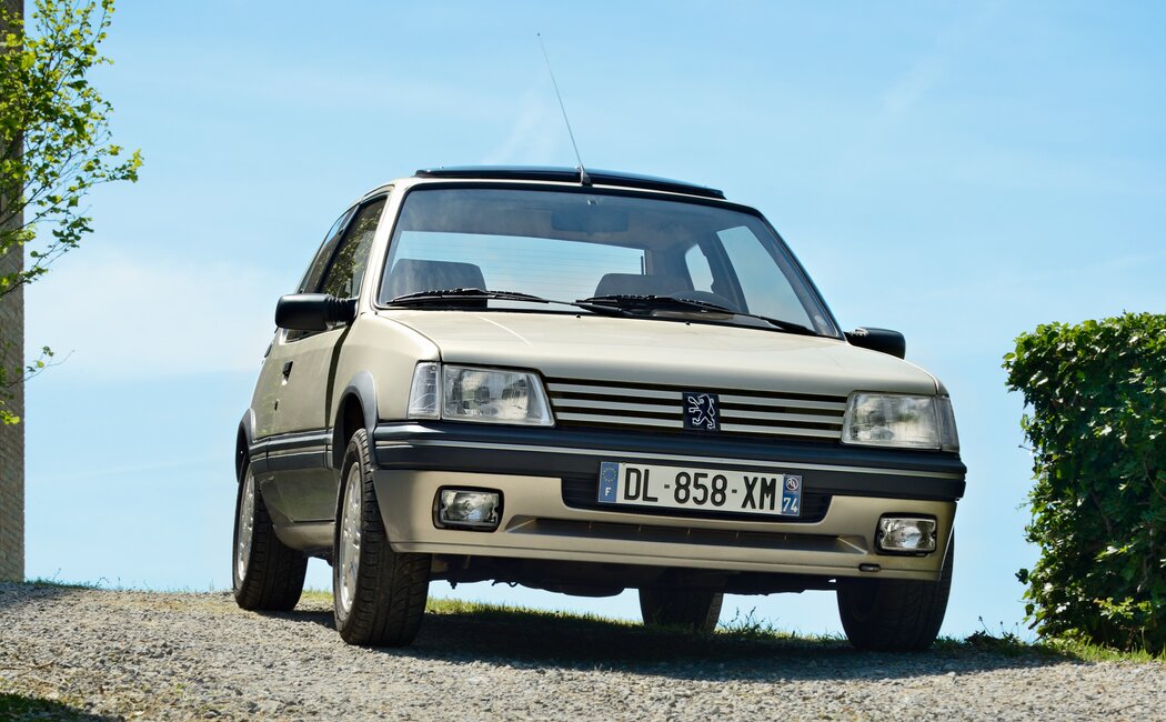 Peugeot 205