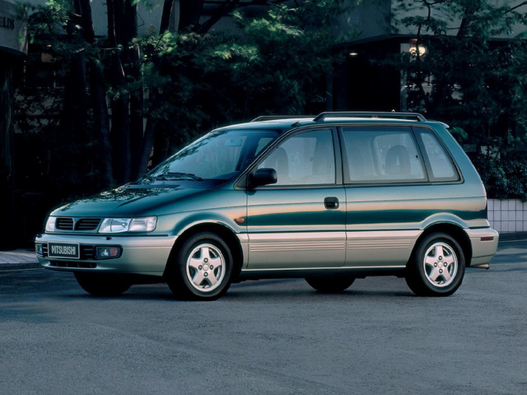 Mitsubishi Space Runner