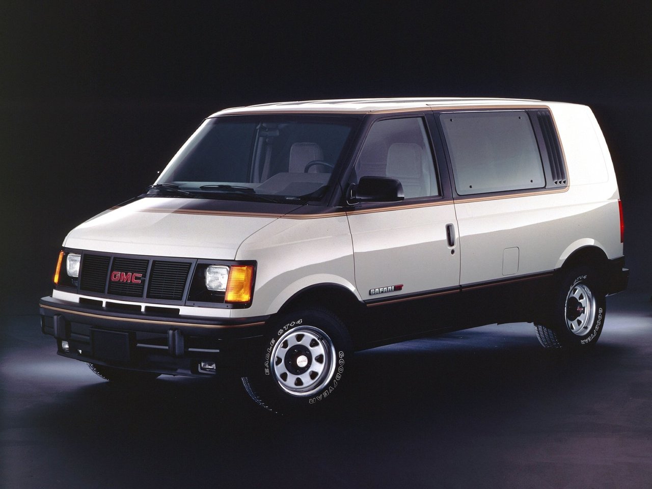 GMC Safari