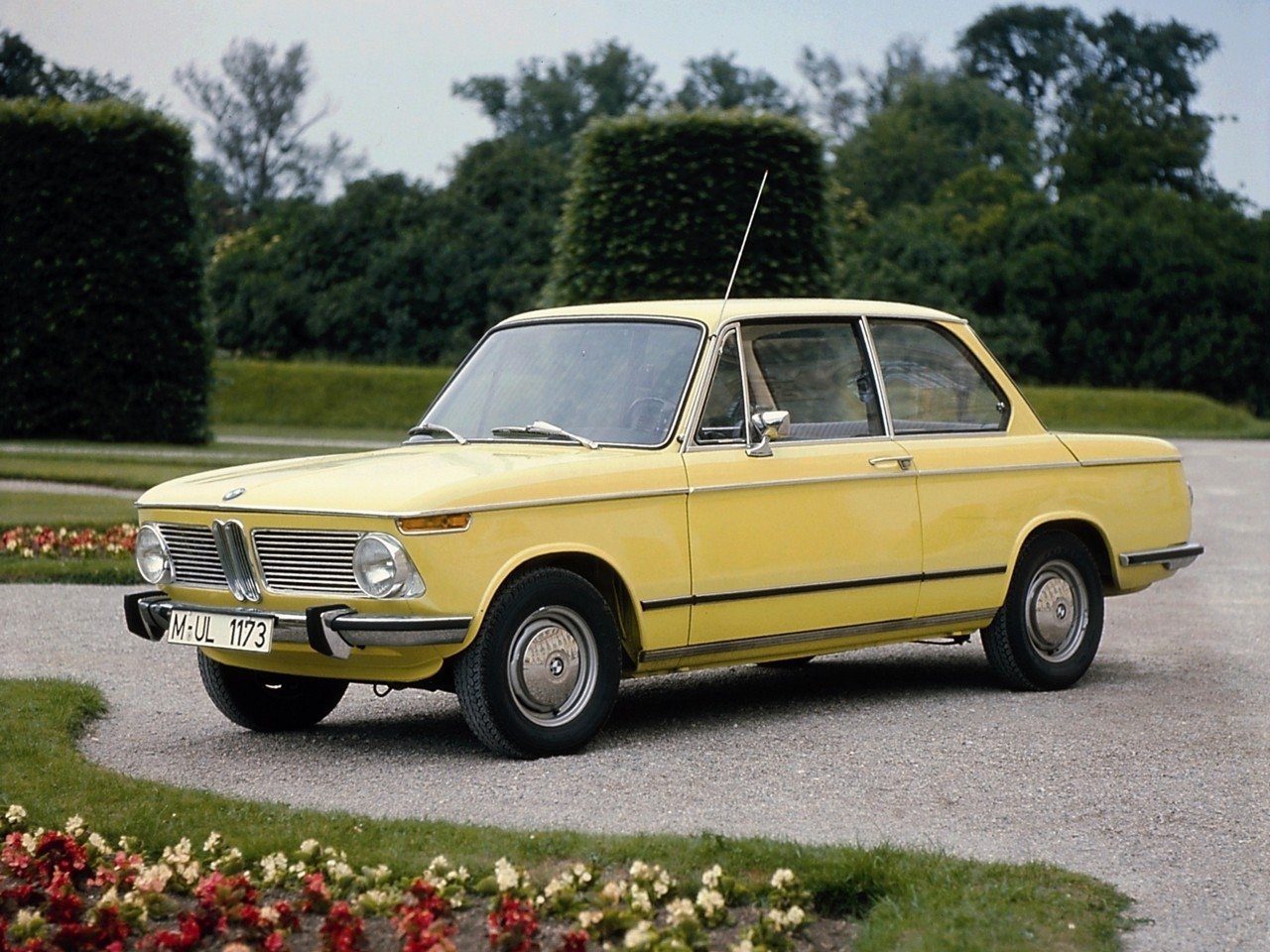 BMW 02 (E10)