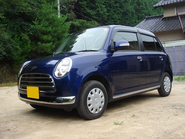 Daihatsu Mira Gino
