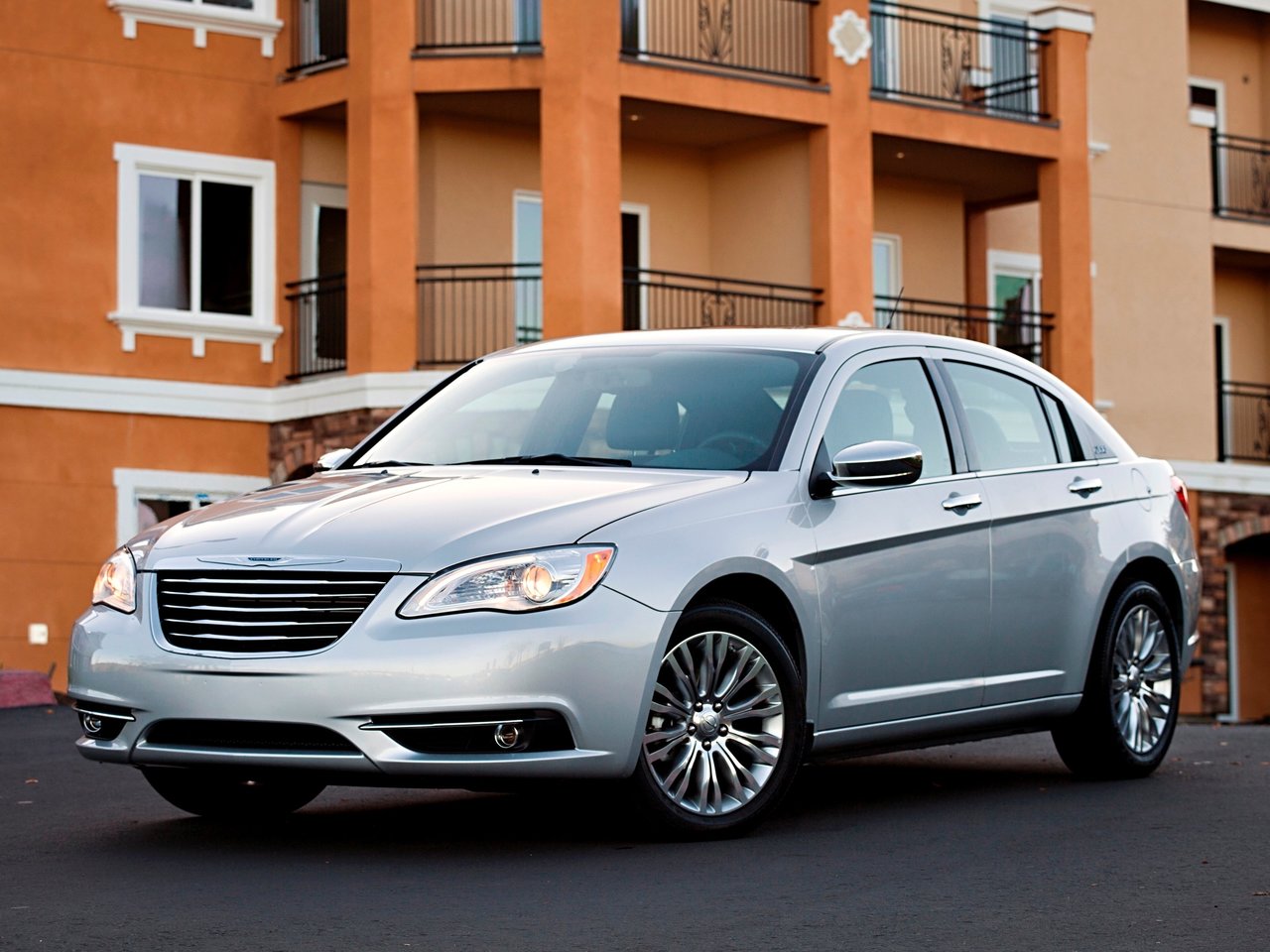 Chrysler 200