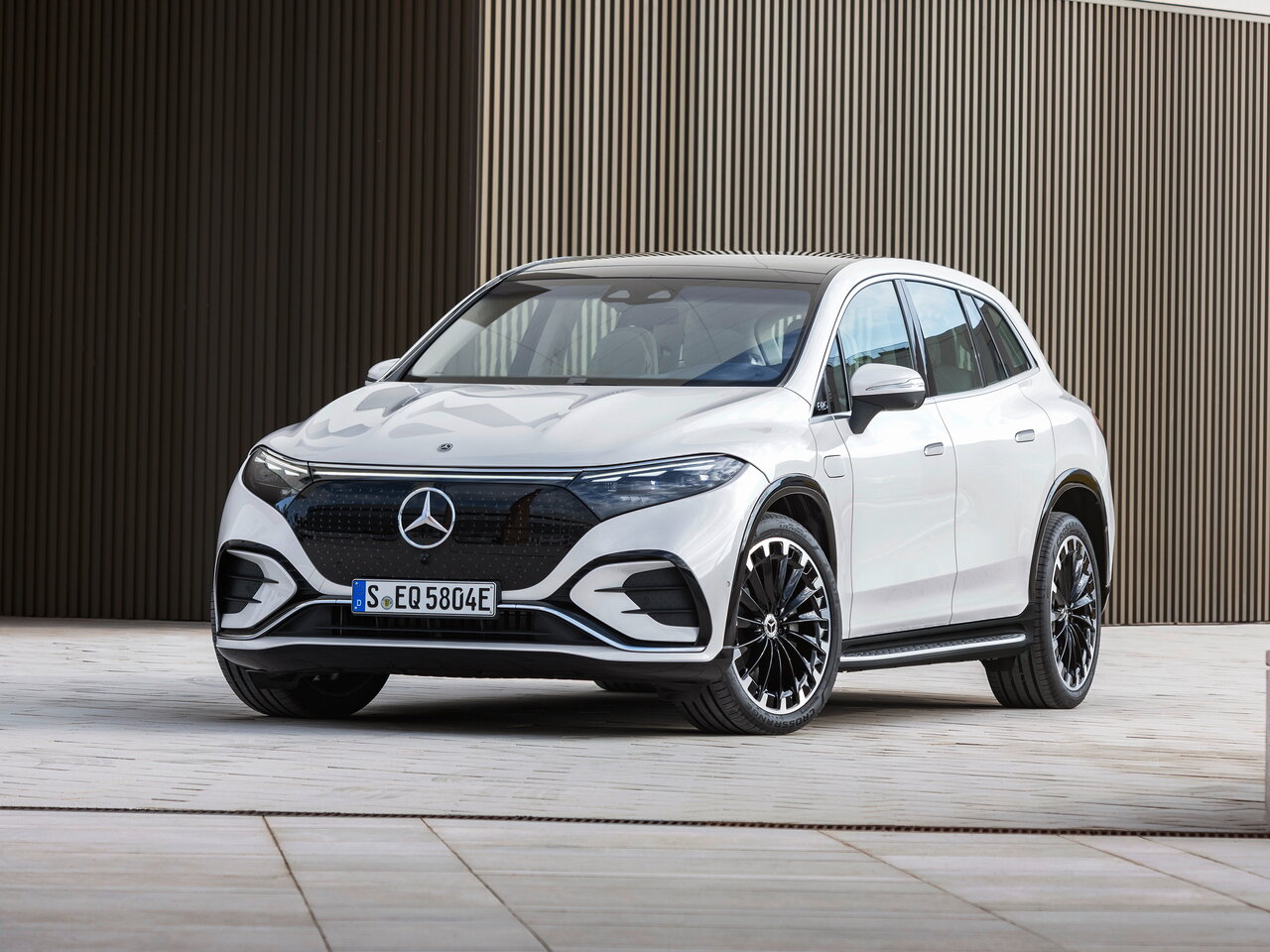 Mercedes-Benz EQS SUV