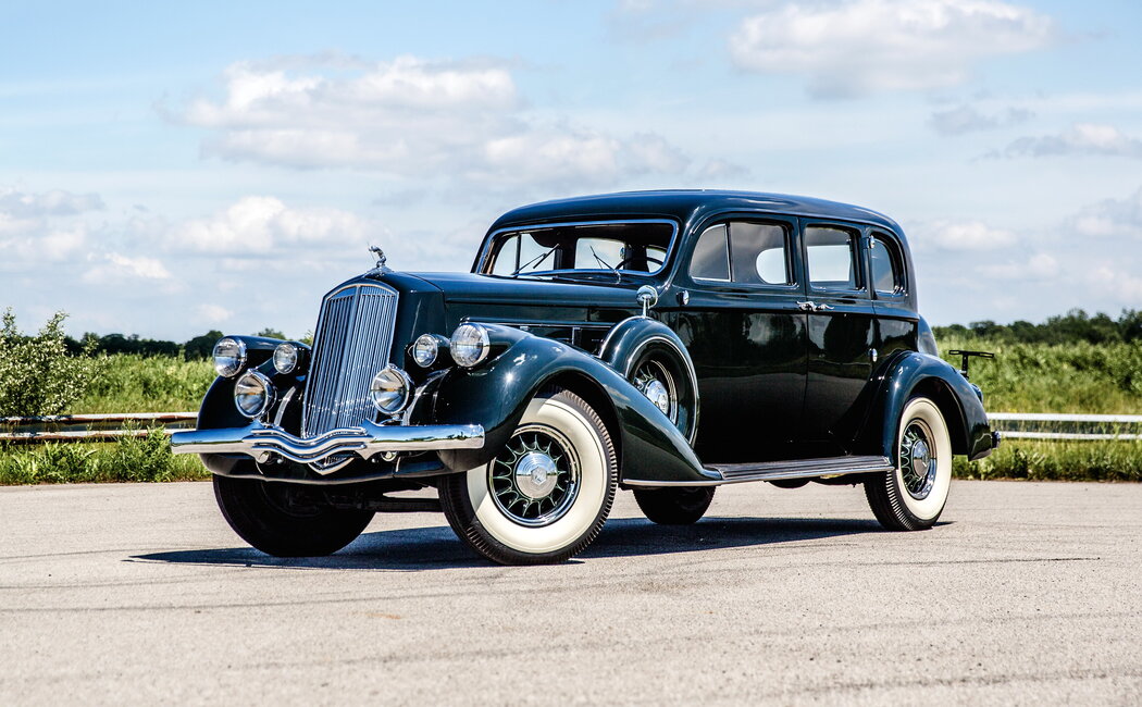 Pierce-Arrow Twelve