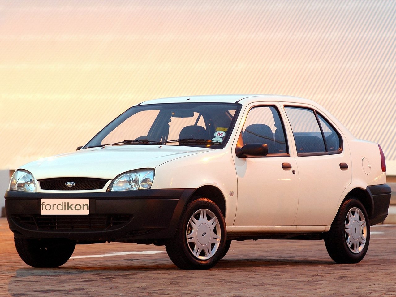 Ford Ikon