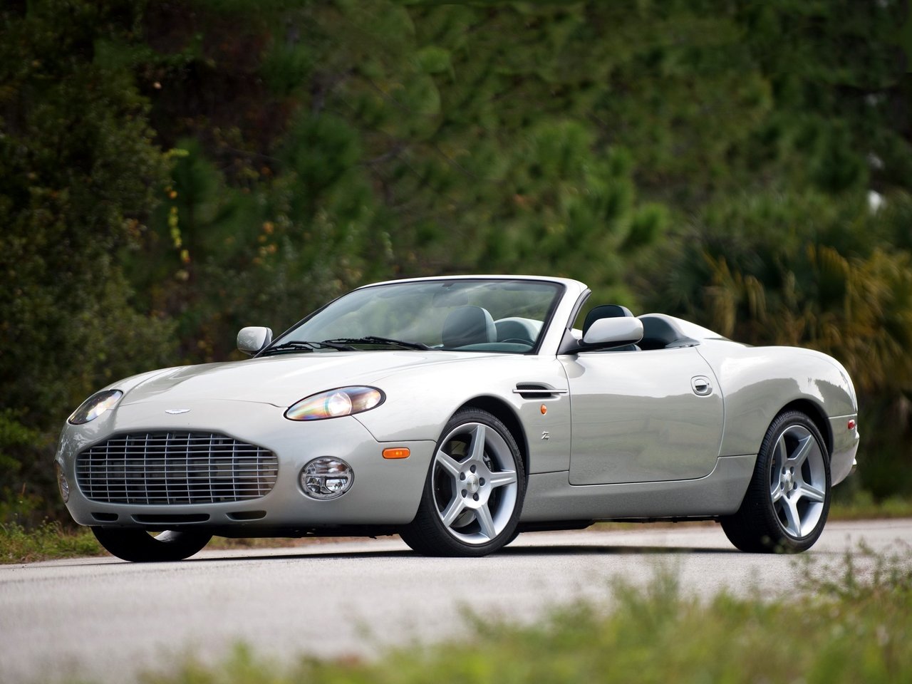 Aston Martin DB AR1