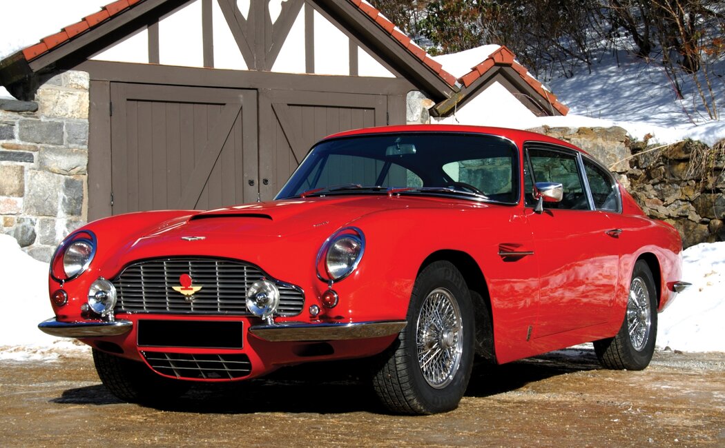 Aston Martin DB6