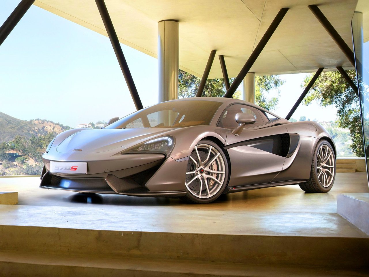 McLaren 570S