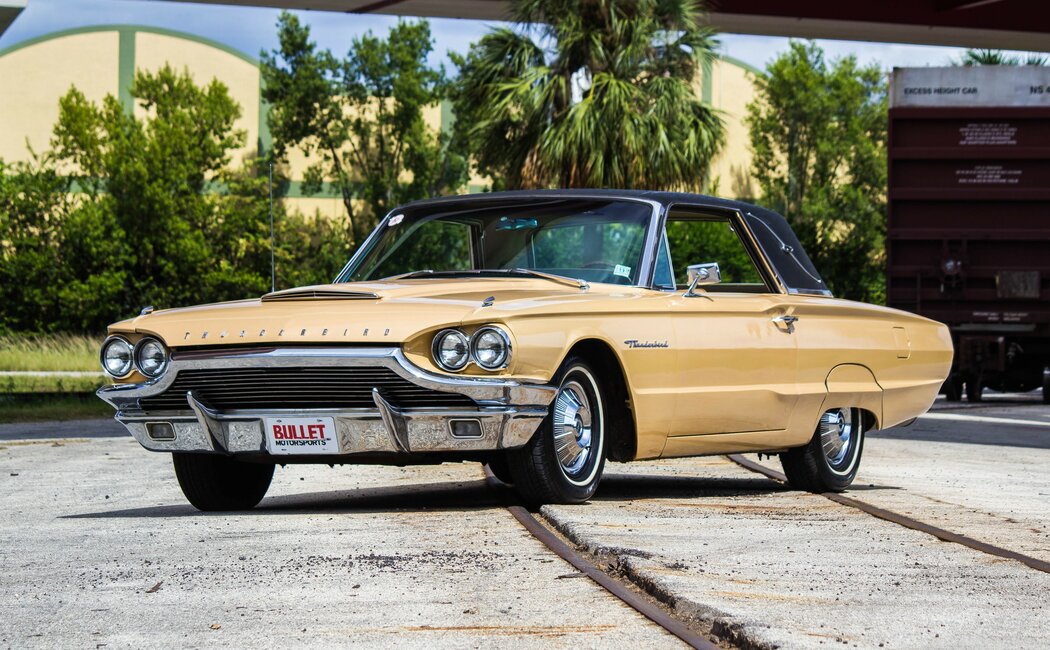 Ford Thunderbird