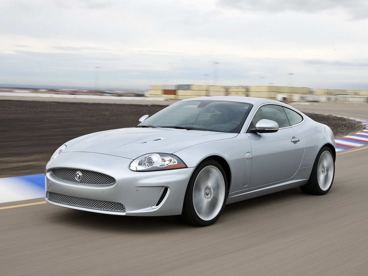 Jaguar XKR