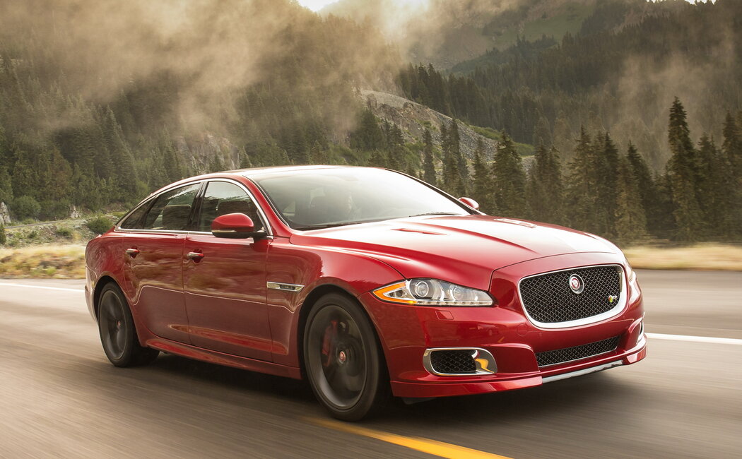 Jaguar XJR