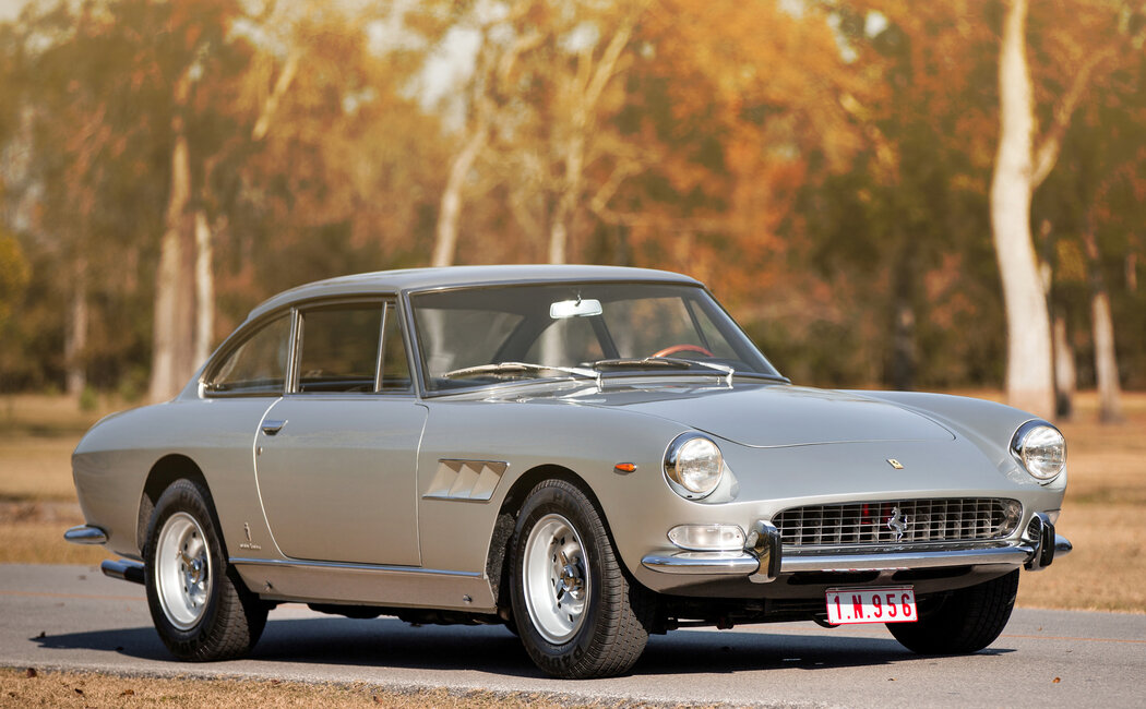 Ferrari 330 GT 2+2