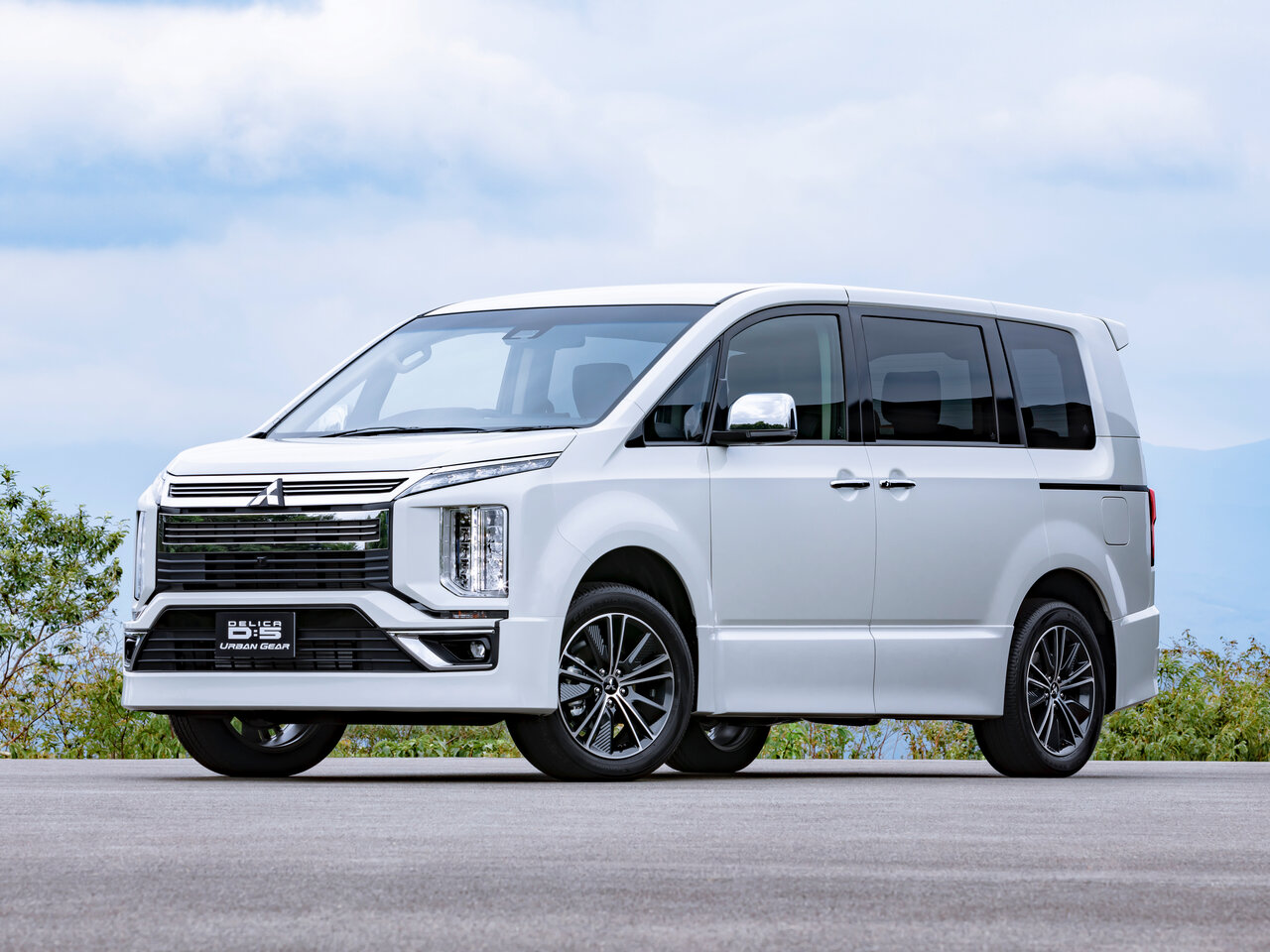 Mitsubishi Delica D:5