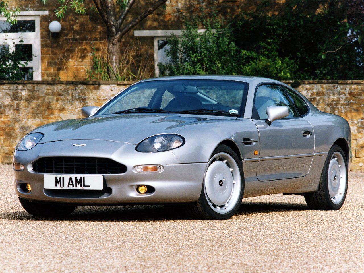 Aston Martin DB7