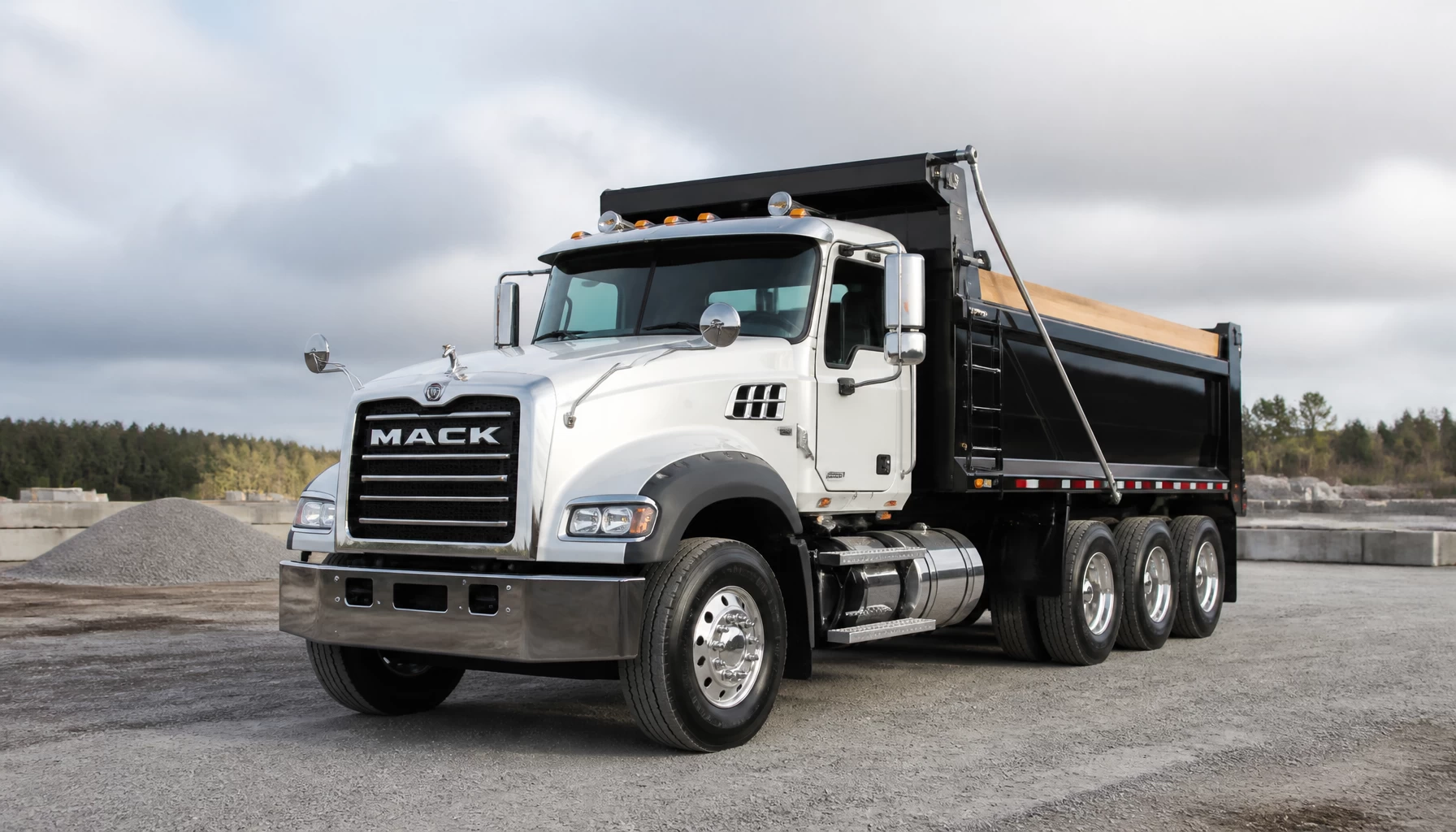 Mack Granite (CV)