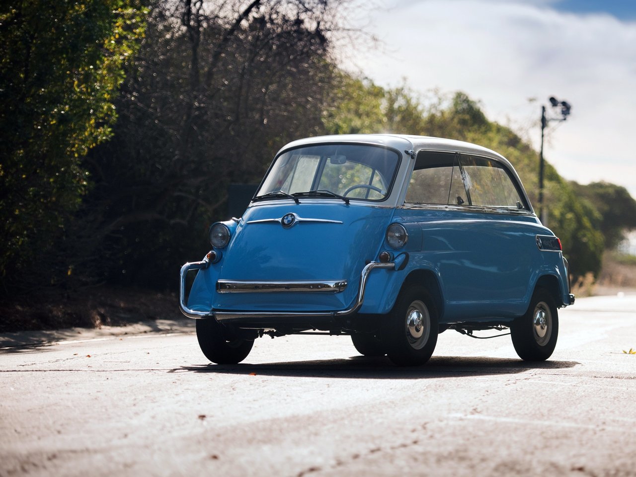 BMW 600