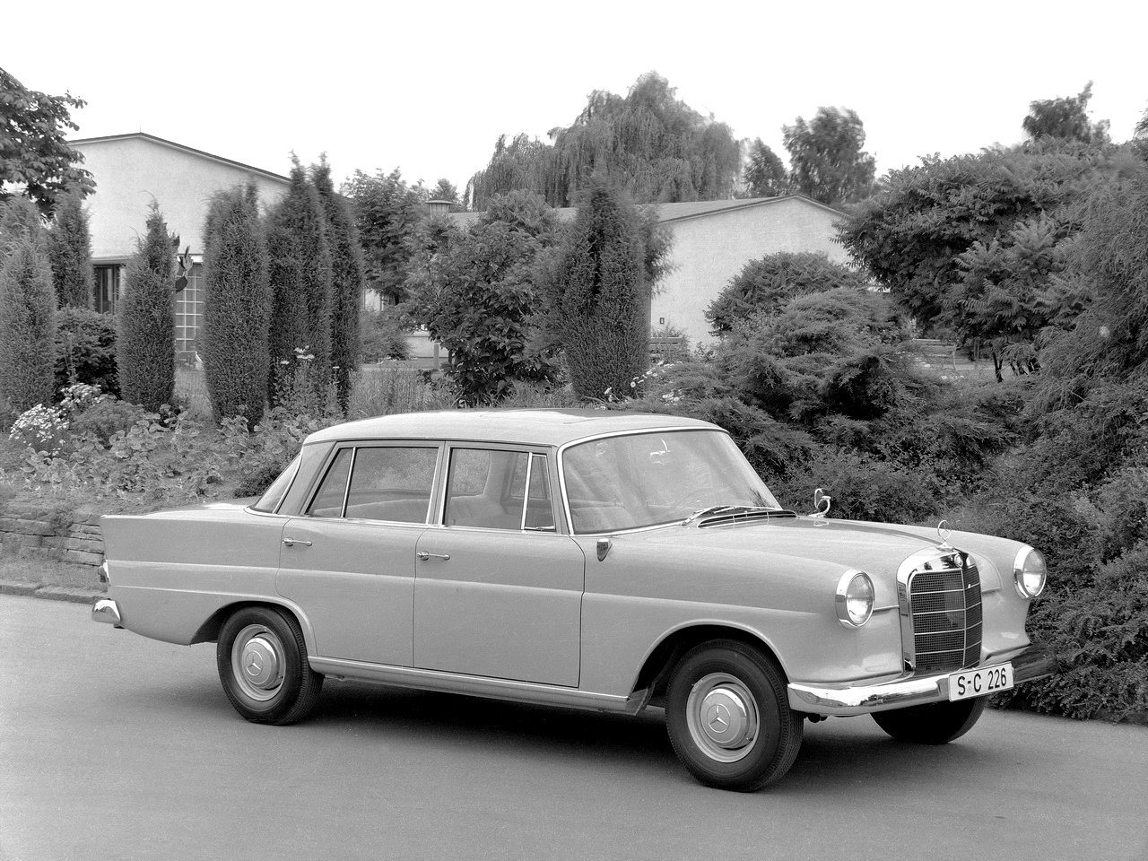 Mercedes-Benz W110
