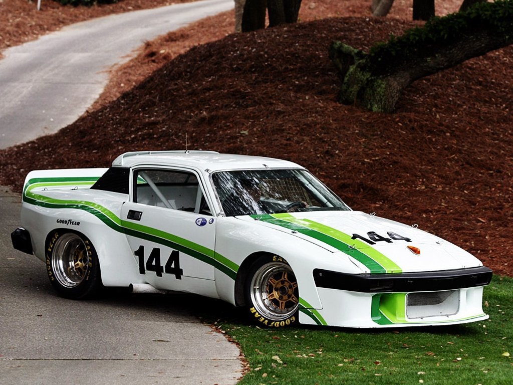 Triumph TR8