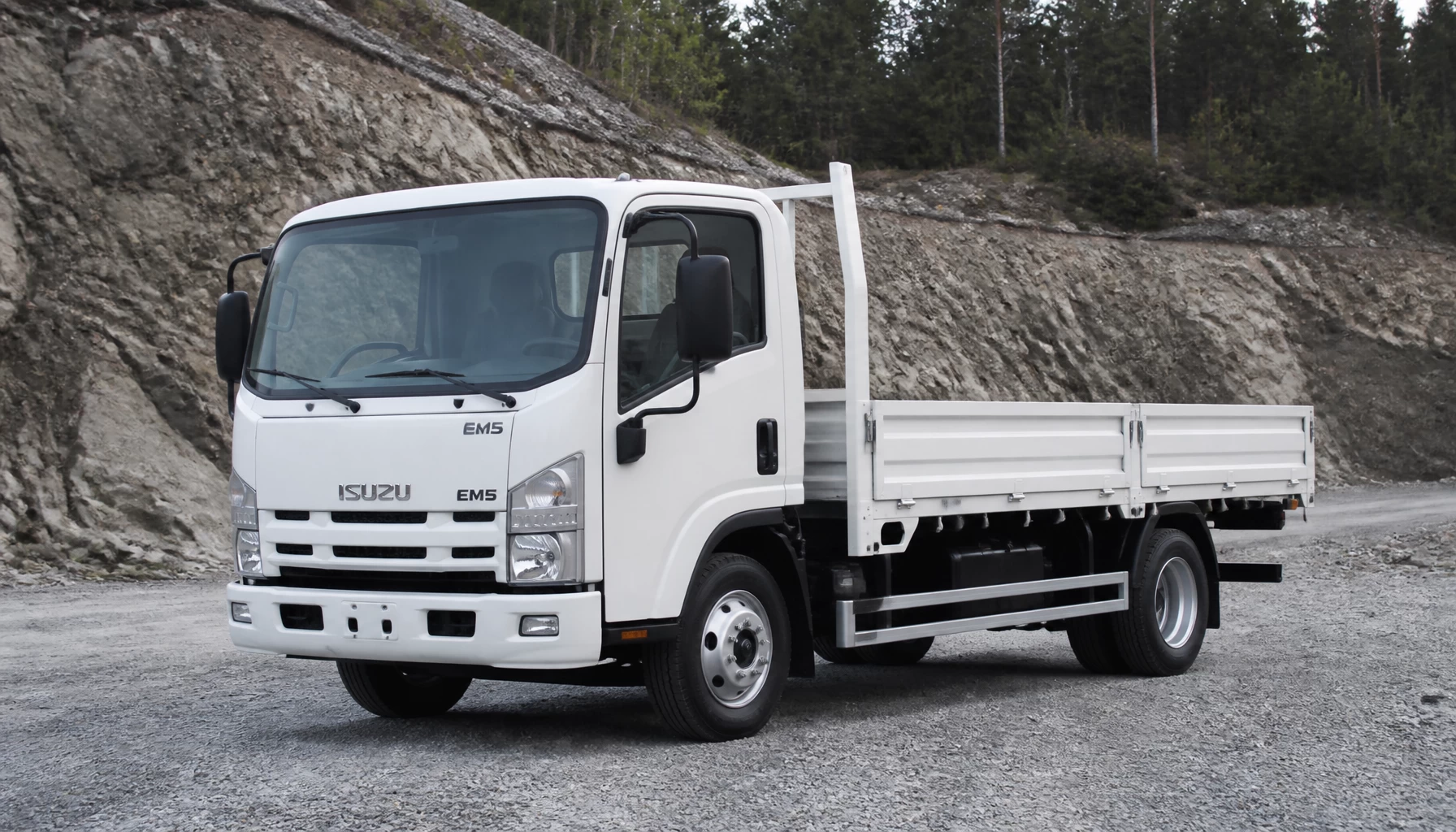 Isuzu EM 5
